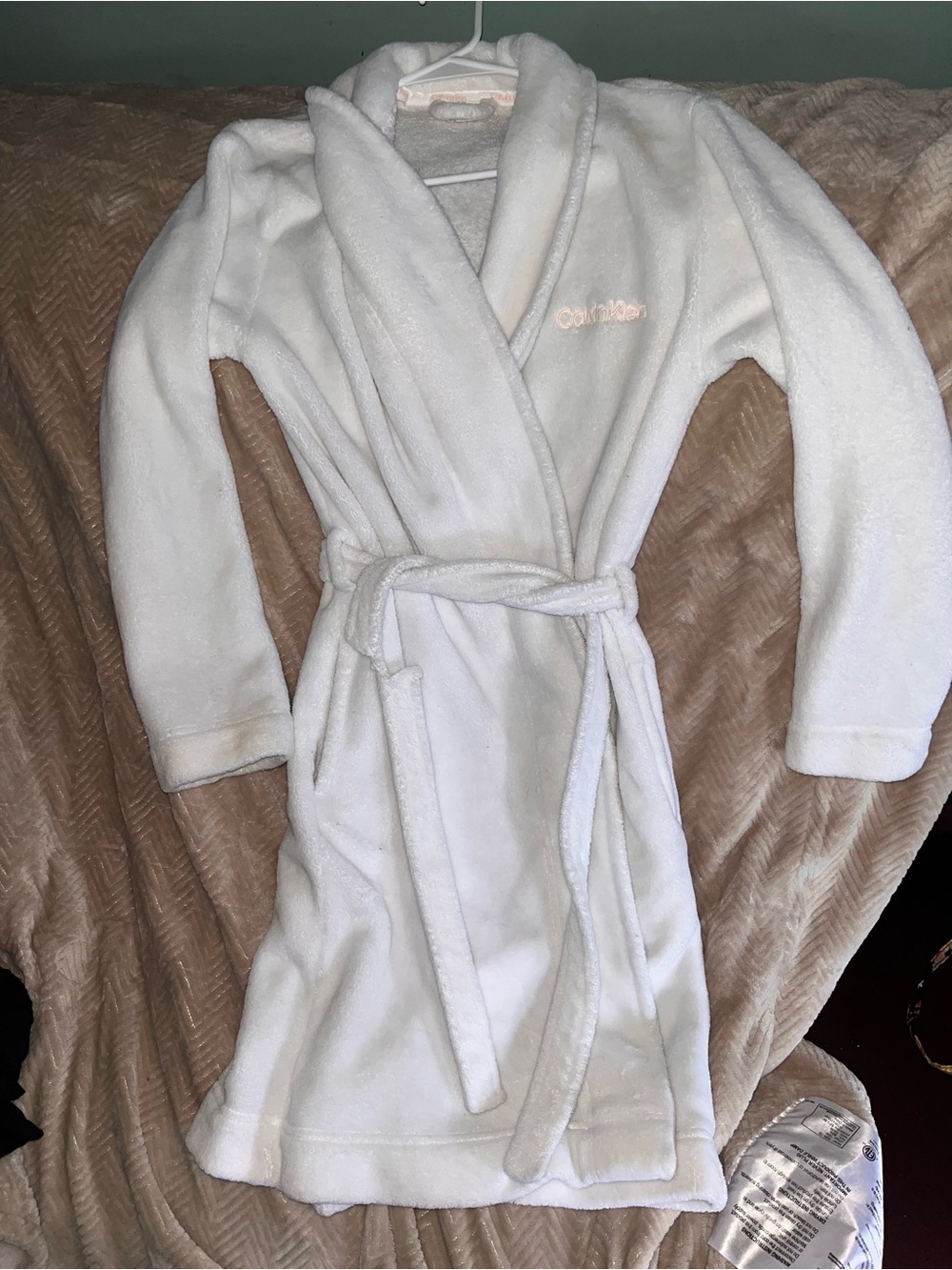 Calvin Klein White Plush Shawl-Collar Robe with Belt